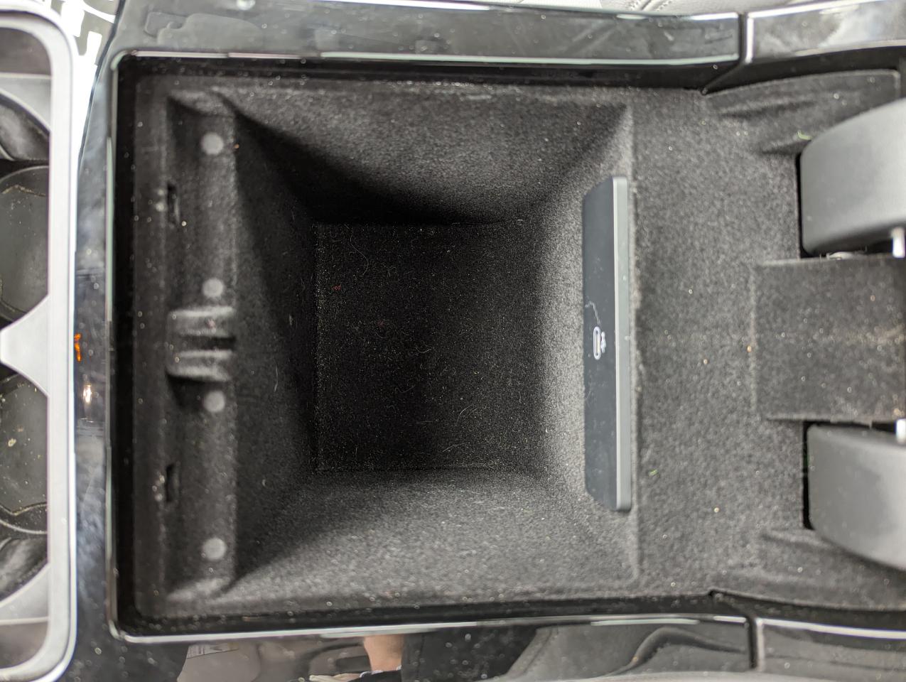 Land Rover Range Rover Velar P400 Dynamic SE 2025