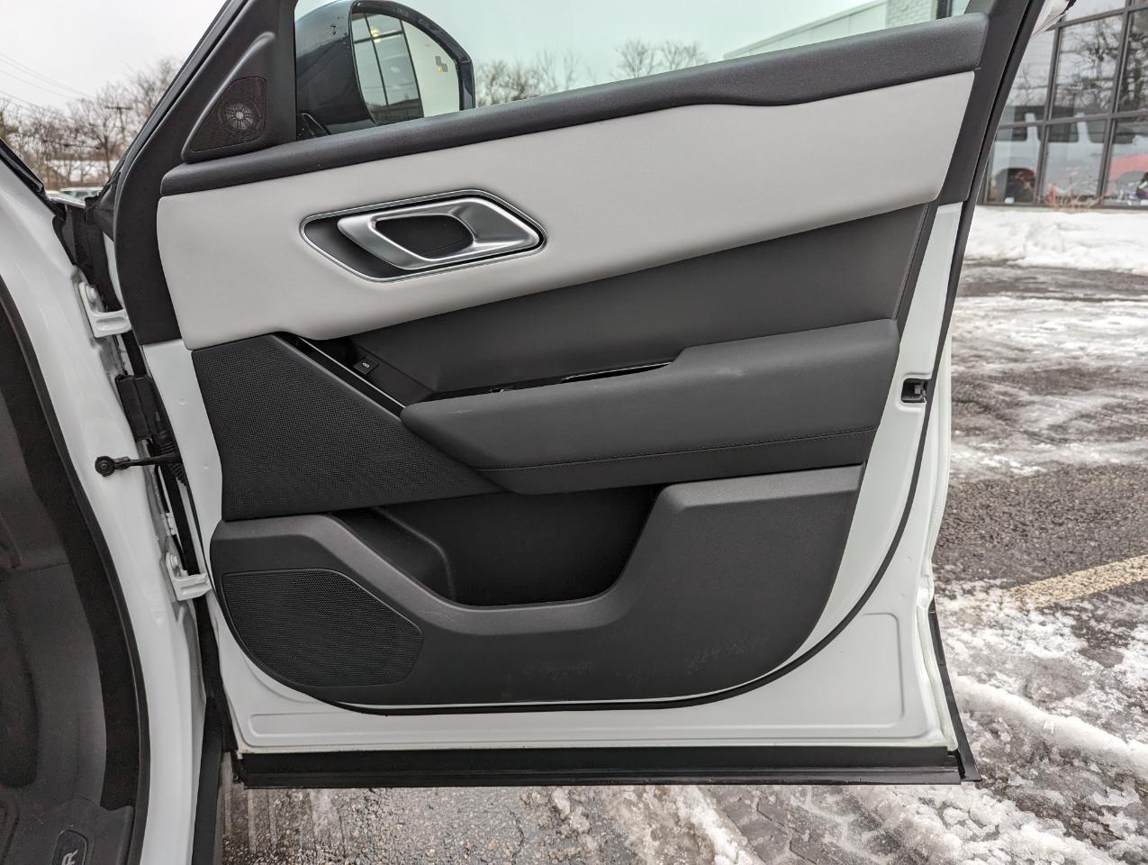 Land Rover Range Rover Velar P400 Dynamic SE 2025