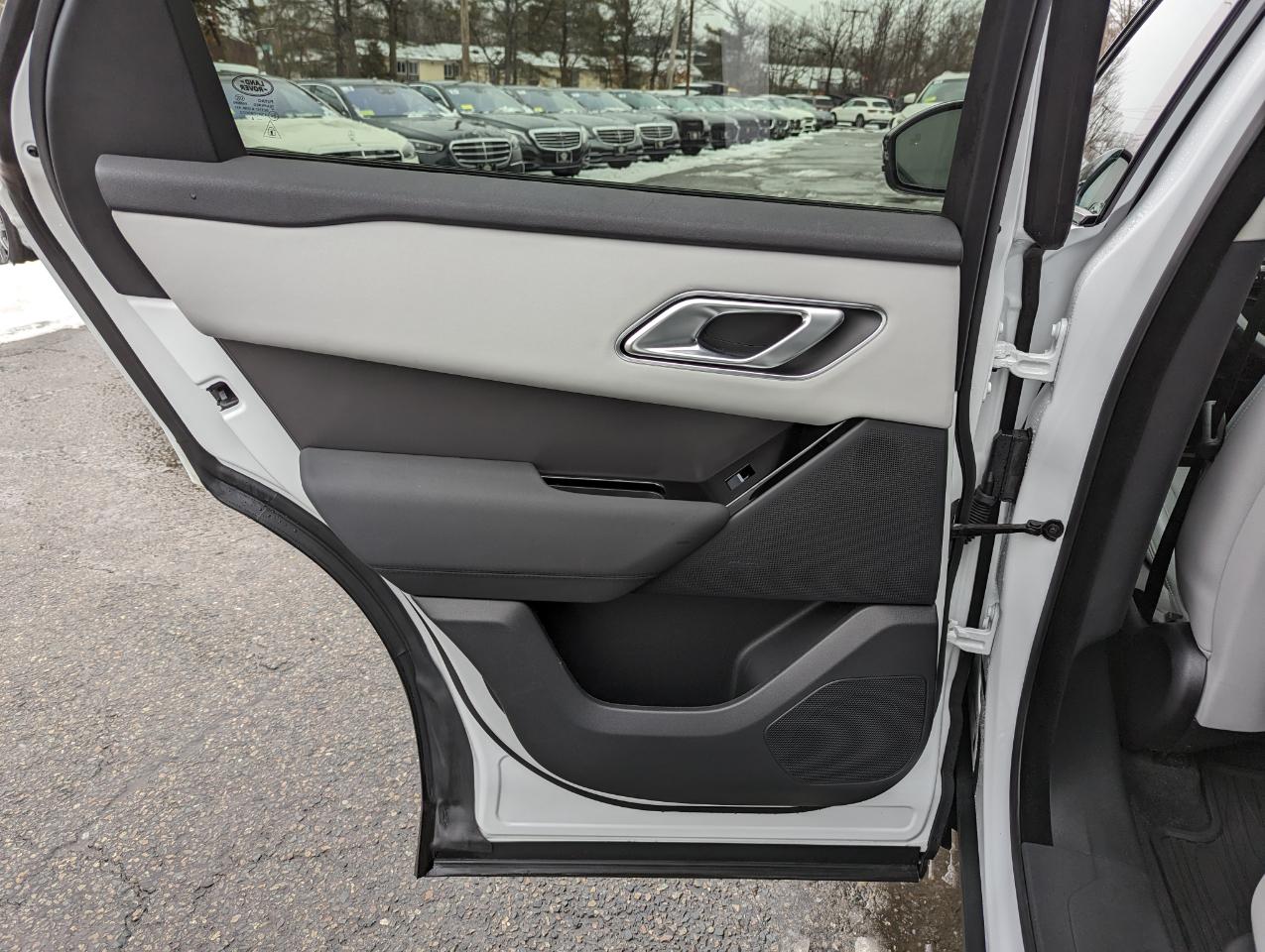 Land Rover Range Rover Velar P400 Dynamic SE 2025