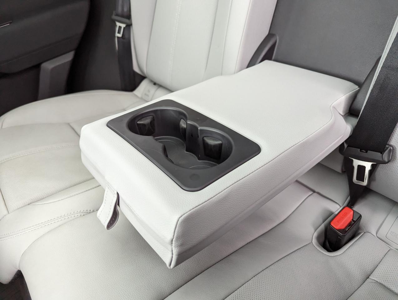 Land Rover Range Rover Velar P400 Dynamic SE 2025