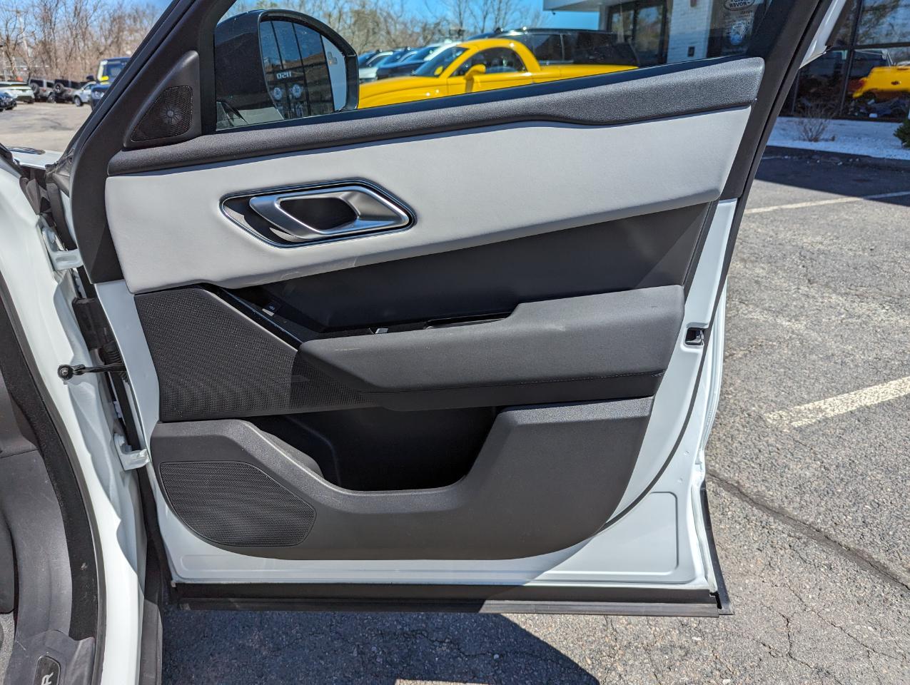 Land Rover Range Rover Velar P400 Dynamic SE 2025