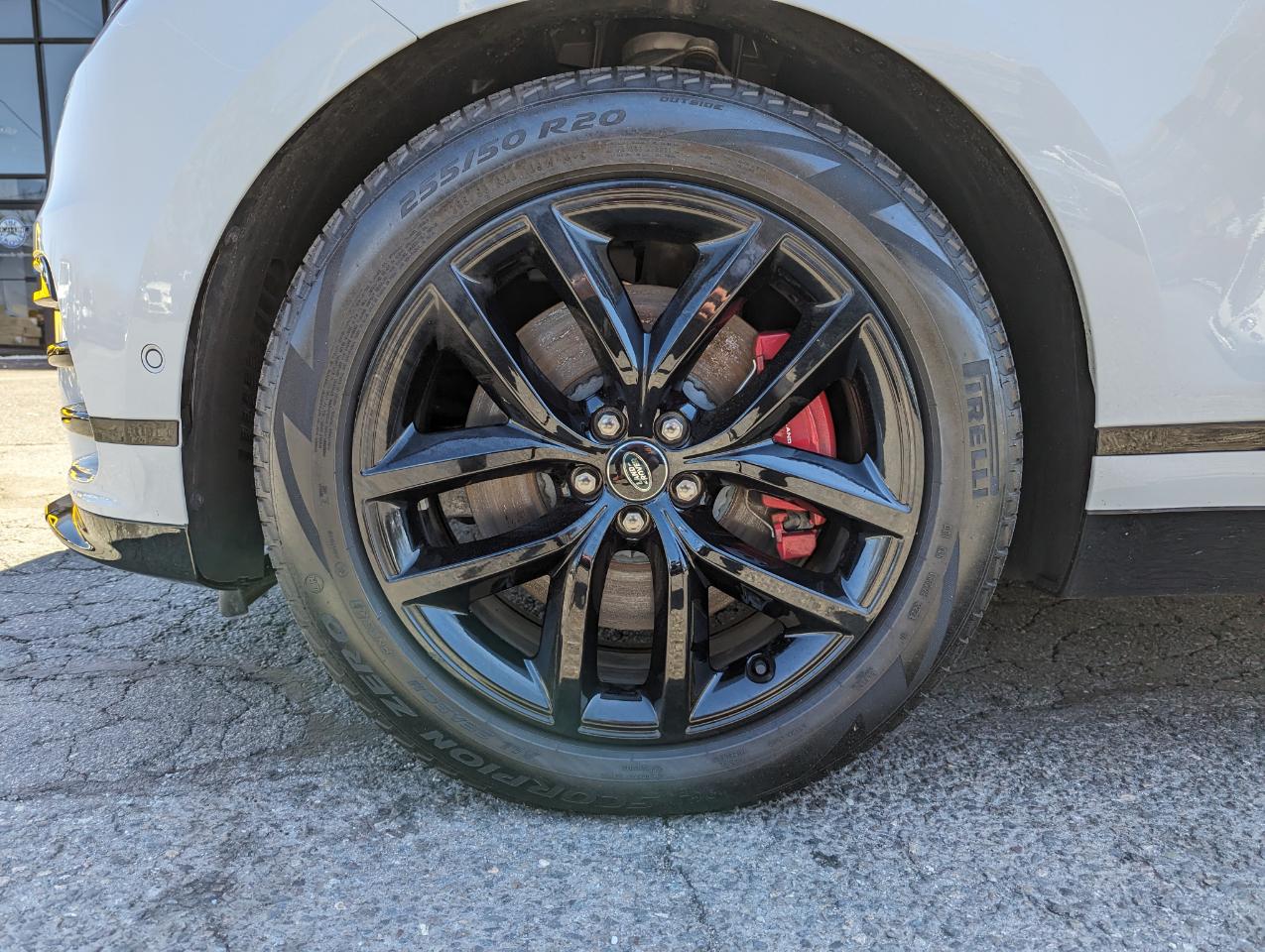 Land Rover Range Rover Velar P400 Dynamic SE 2025