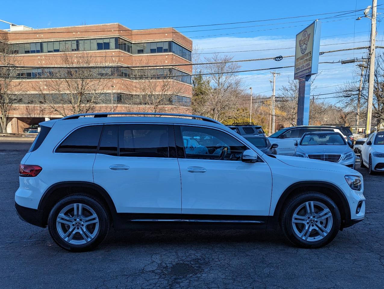 Mercedes-Benz GLB GLB 250 4MATIC SUV 2023