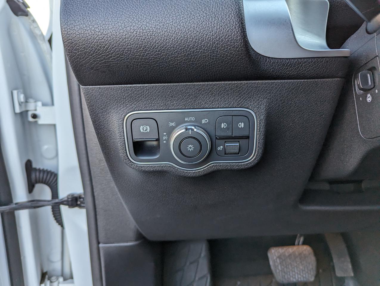 Mercedes-Benz GLB GLB 250 4MATIC SUV 2023