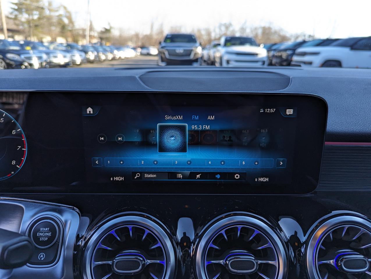 Mercedes-Benz GLB GLB 250 4MATIC SUV 2023