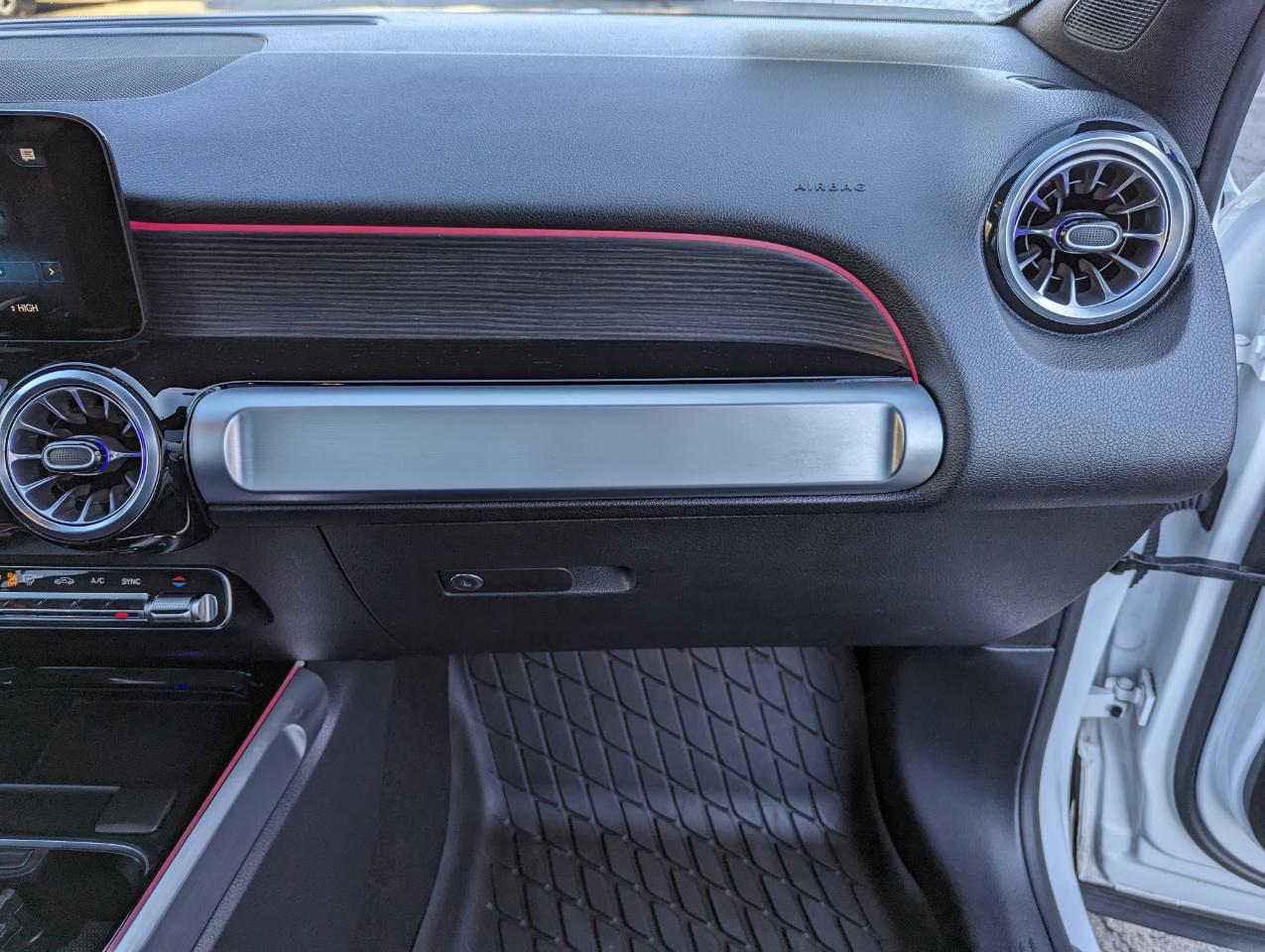 Mercedes-Benz GLB GLB 250 4MATIC SUV 2023