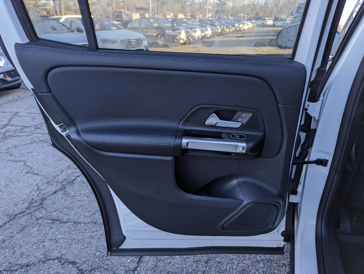 Mercedes-Benz GLB GLB 250 4MATIC SUV 2023