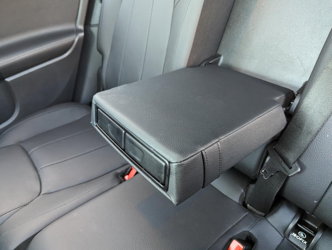 Mercedes-Benz GLB GLB 250 4MATIC SUV 2023