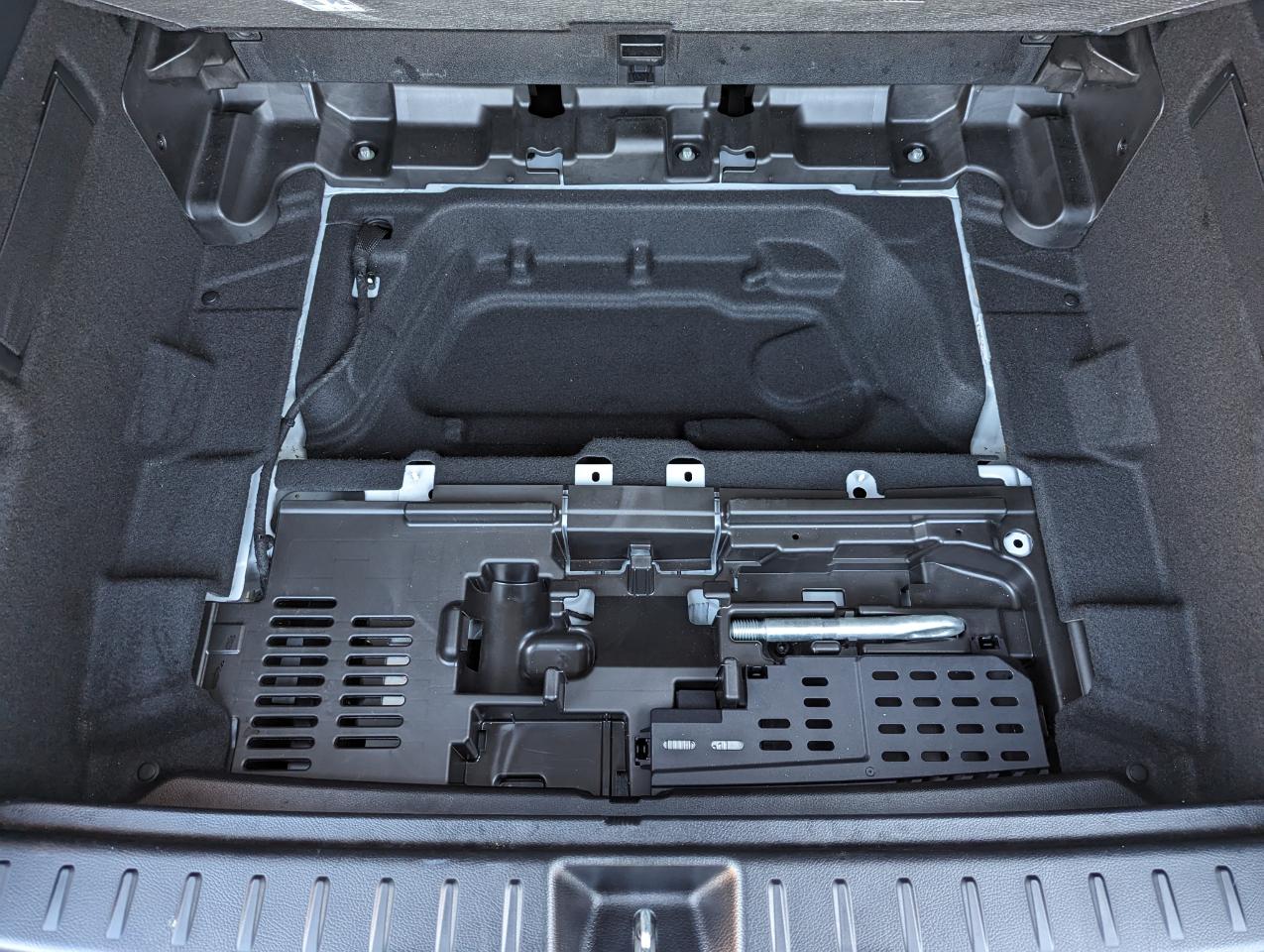 Mercedes-Benz GLB GLB 250 4MATIC SUV 2023