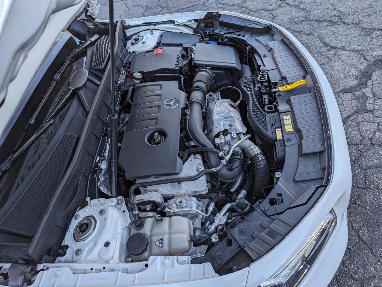 Mercedes-Benz GLB GLB 250 4MATIC SUV 2023