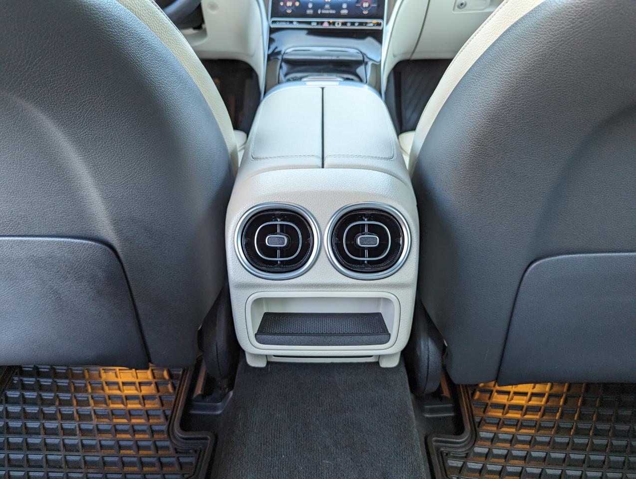 Mercedes-Benz C-Class C 300 4MATIC Sedan 2024