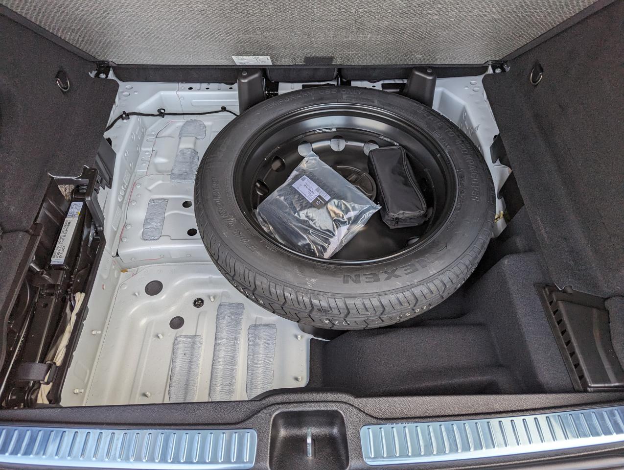 Mercedes-Benz GLC GLC 300 4MATIC SUV 2021