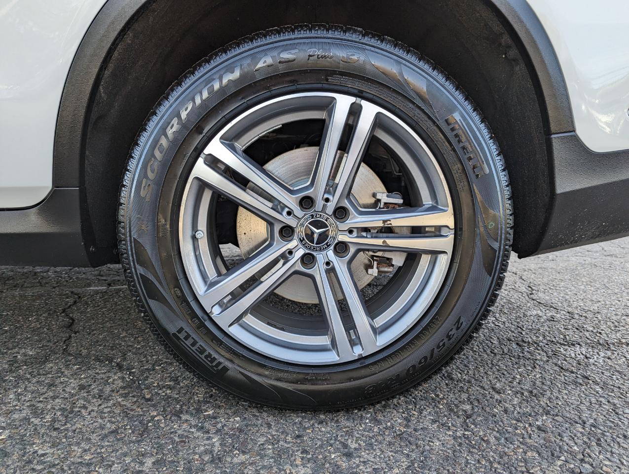 Mercedes-Benz GLC GLC 300 4MATIC SUV 2021