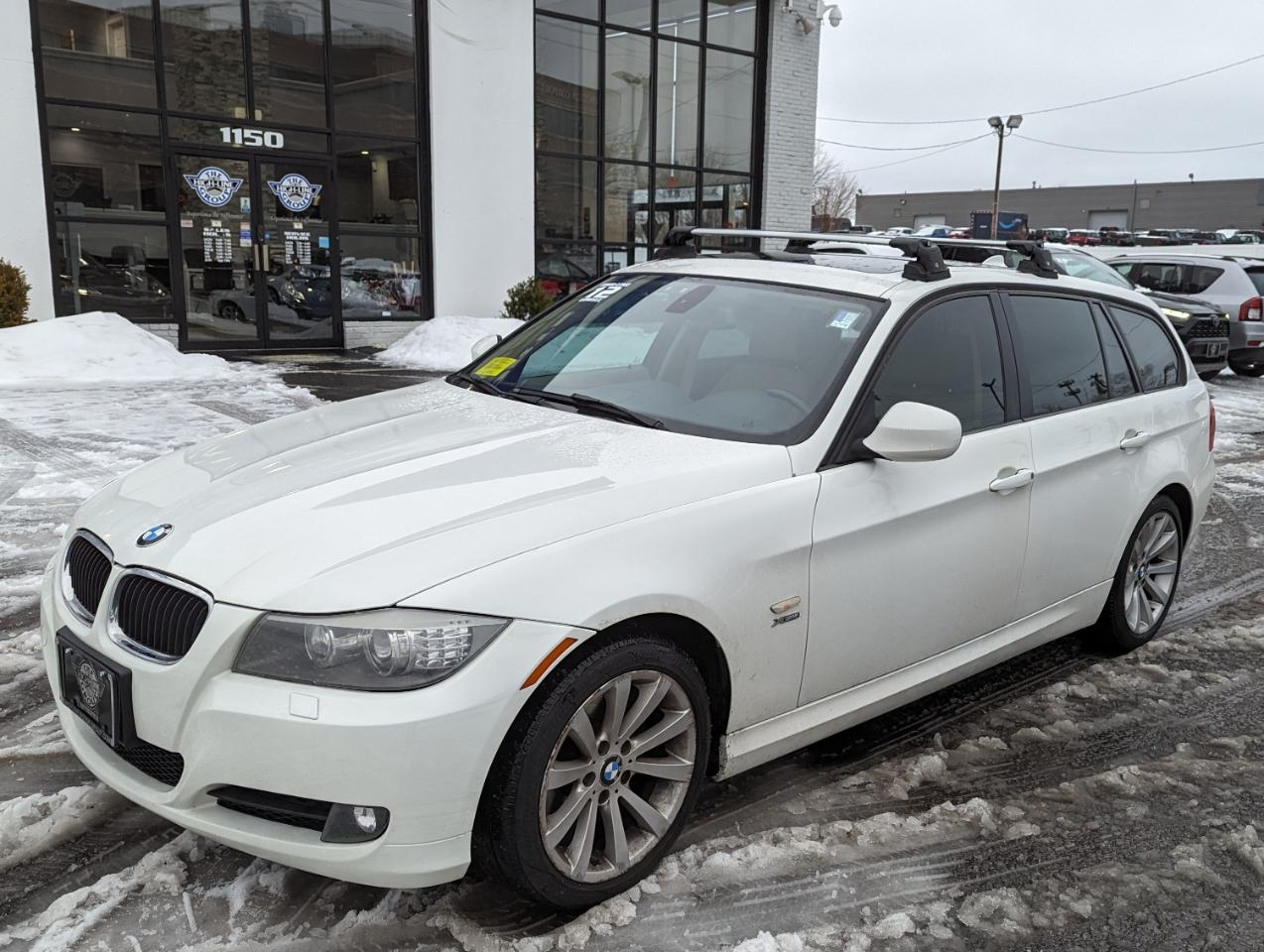 BMW 3 Series 4dr Sports Wgn 328i xDrive AWD 2012