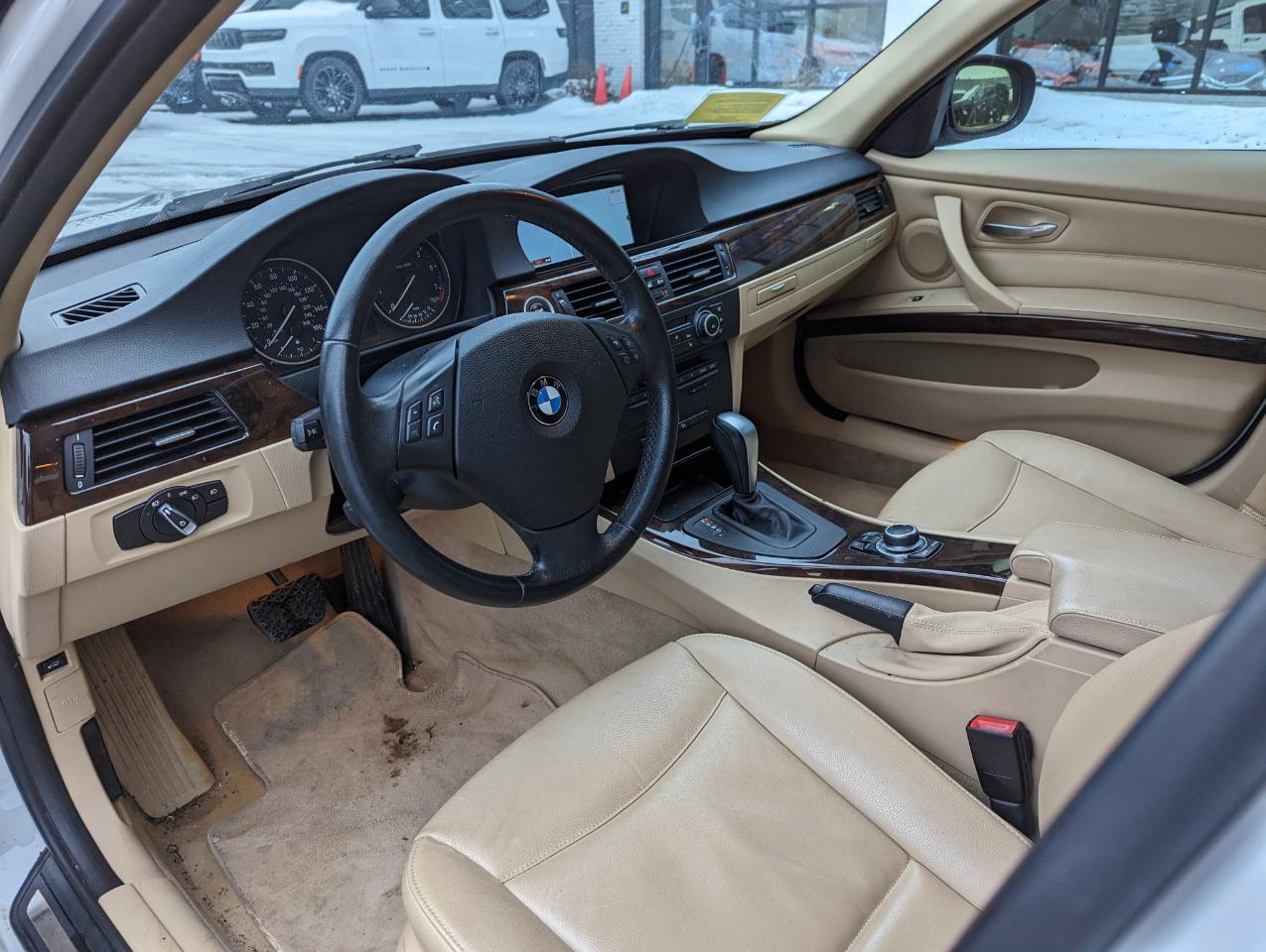 BMW 3 Series 4dr Sports Wgn 328i xDrive AWD 2012