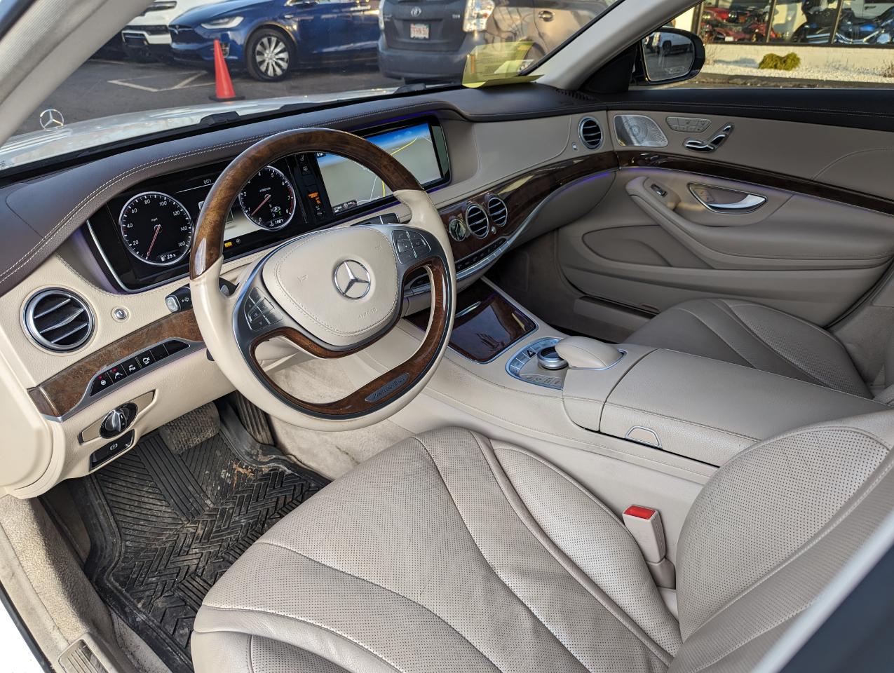 Mercedes-Benz S-Class 4dr Sdn S 550 4MATIC 2014