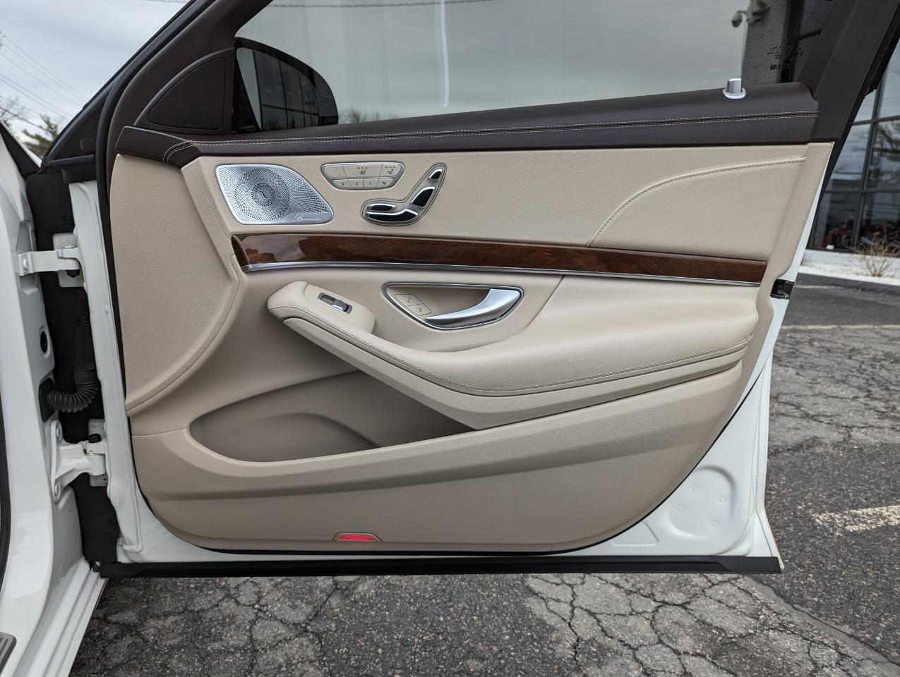 Mercedes-Benz S-Class 4dr Sdn S 550 4MATIC 2014