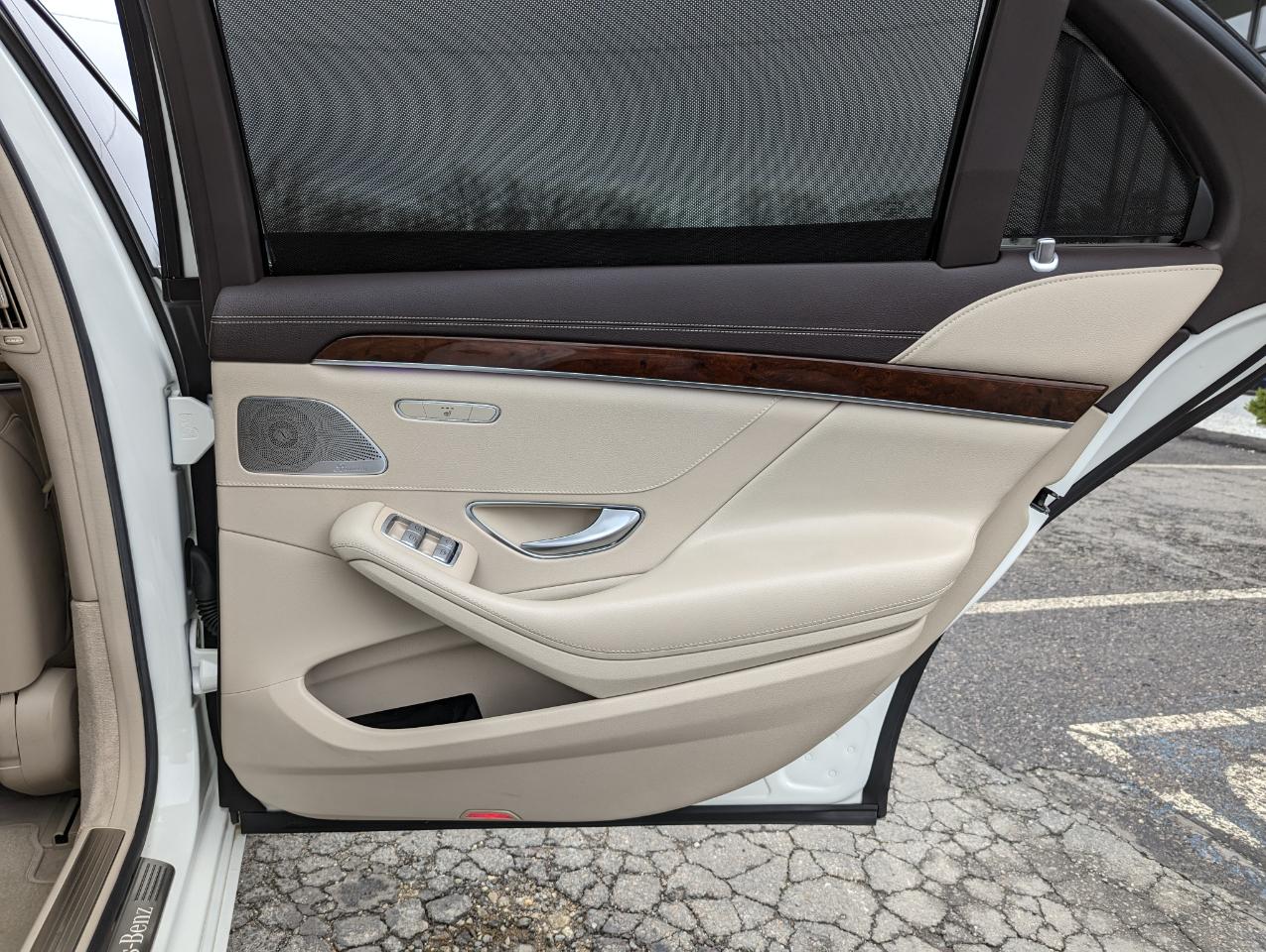 Mercedes-Benz S-Class 4dr Sdn S 550 4MATIC 2014