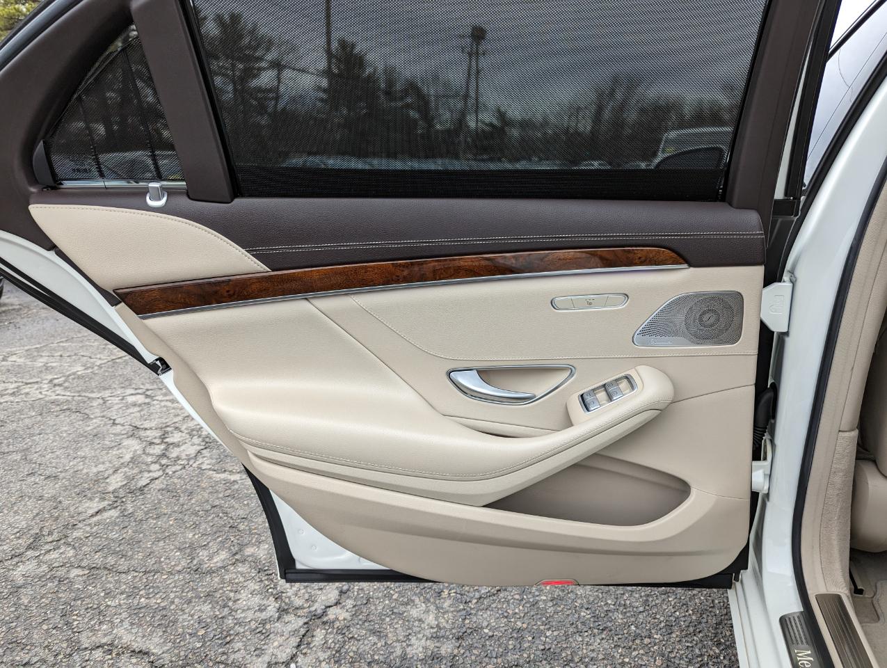 Mercedes-Benz S-Class 4dr Sdn S 550 4MATIC 2014