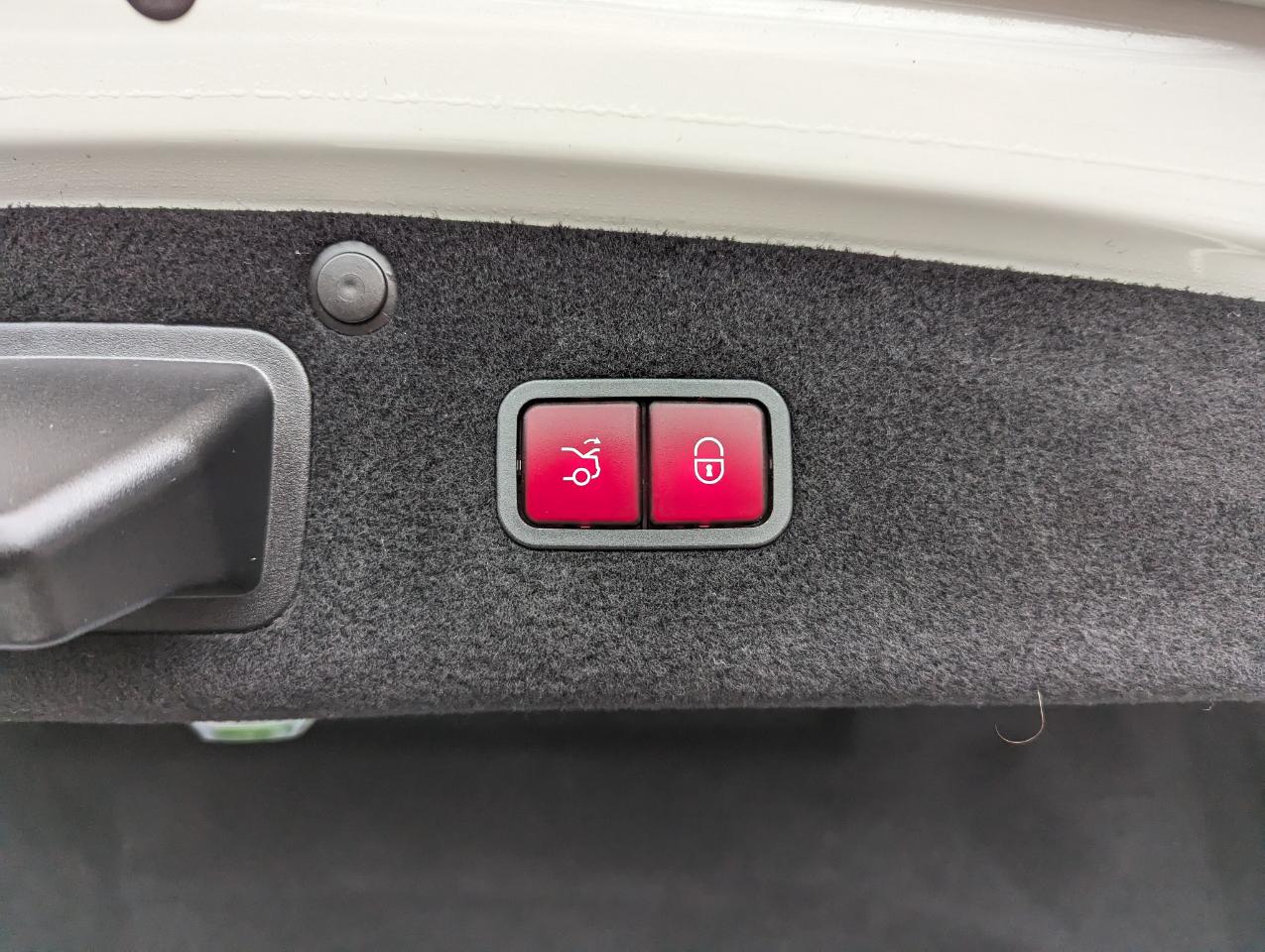 Mercedes-Benz S-Class 4dr Sdn S 550 4MATIC 2014