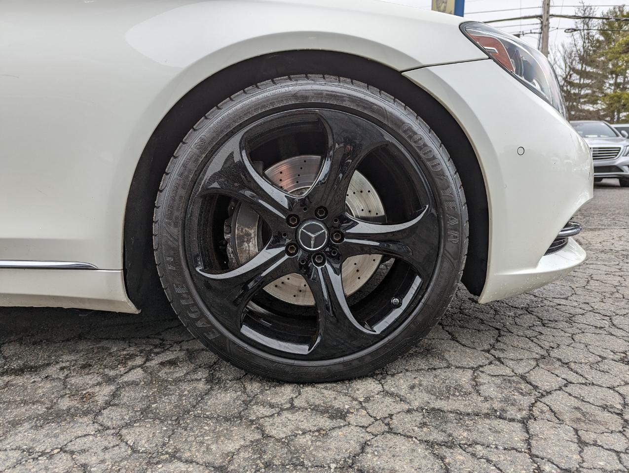 Mercedes-Benz S-Class 4dr Sdn S 550 4MATIC 2014