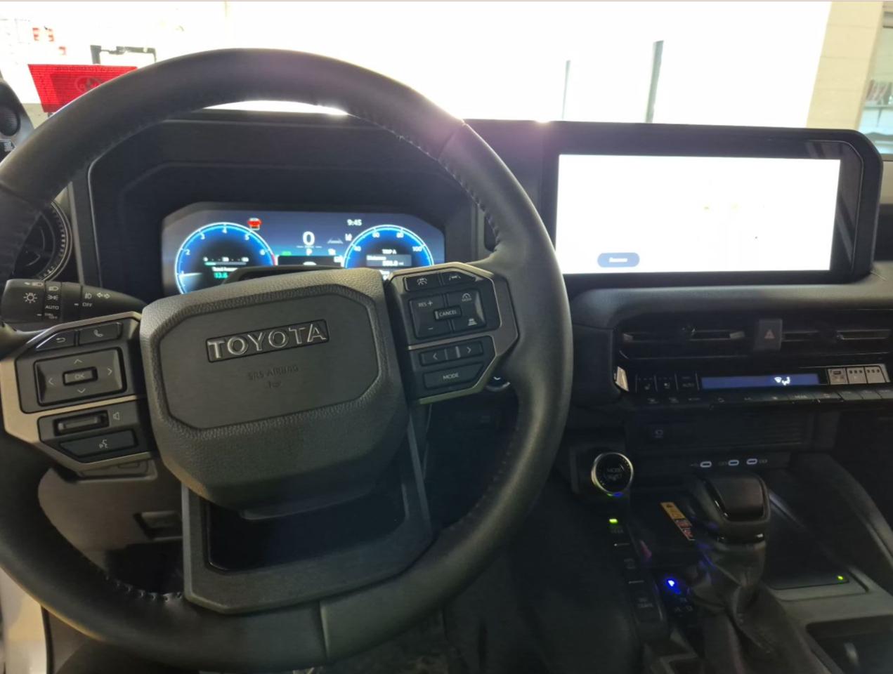 Toyota Land Cruiser 4WD (Natl) 2024