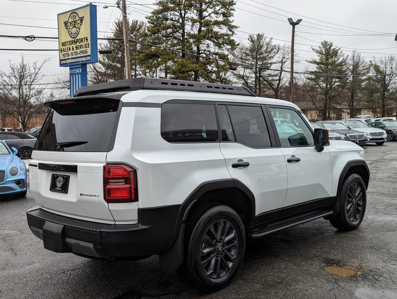 Toyota Land Cruiser 4WD (Natl) 2024