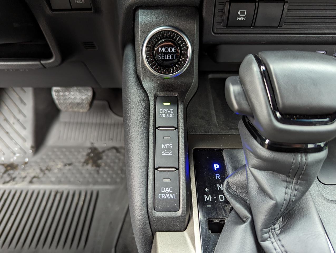 Toyota Land Cruiser 4WD (Natl) 2024