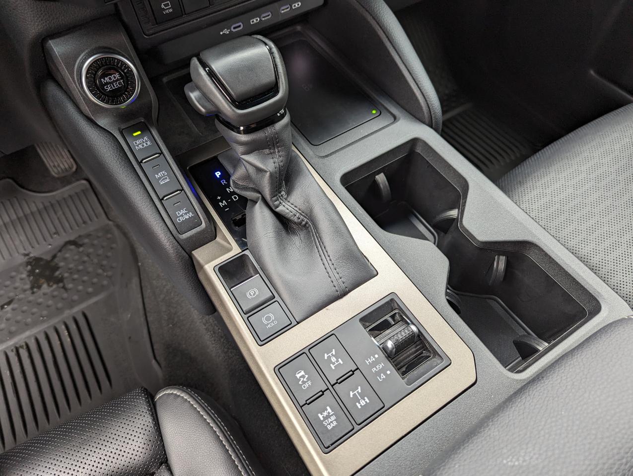 Toyota Land Cruiser 4WD (Natl) 2024