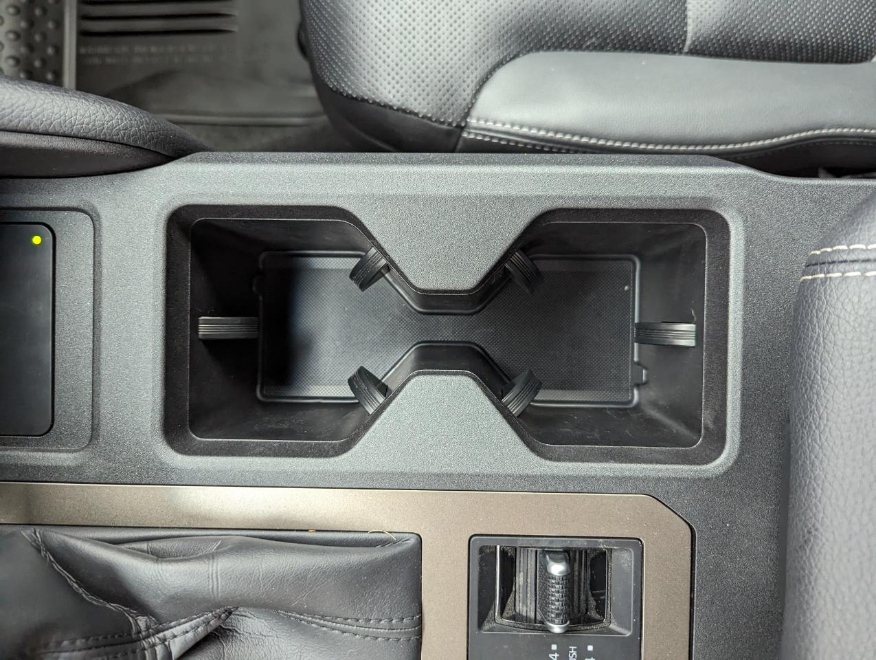 Toyota Land Cruiser 4WD (Natl) 2024