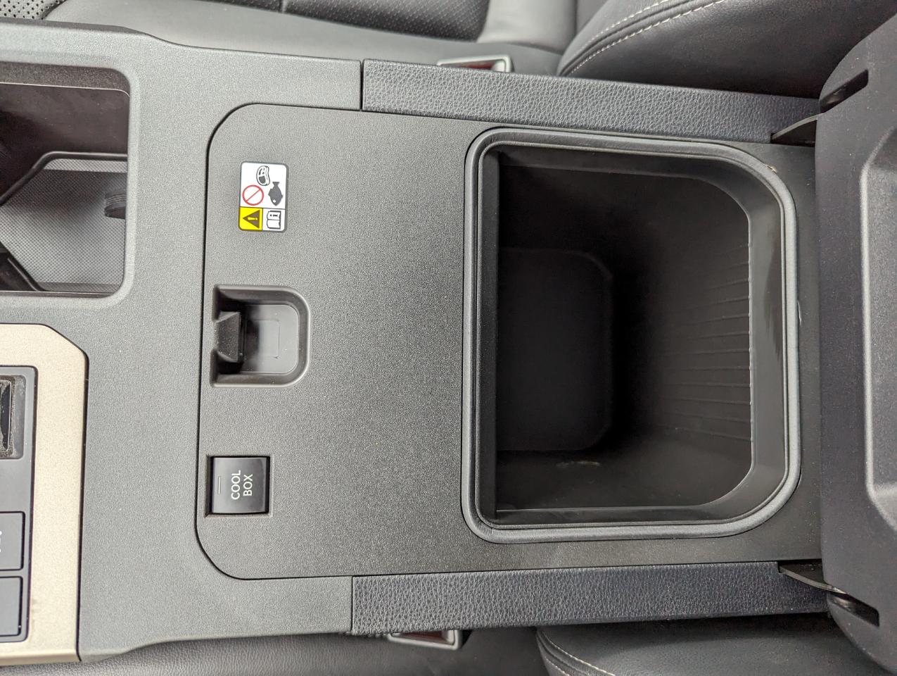 Toyota Land Cruiser 4WD (Natl) 2024