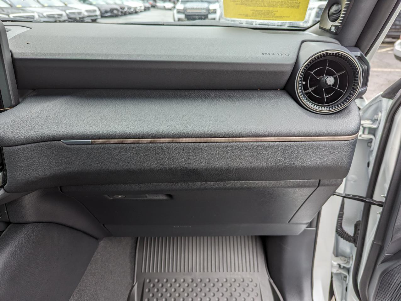 Toyota Land Cruiser 4WD (Natl) 2024