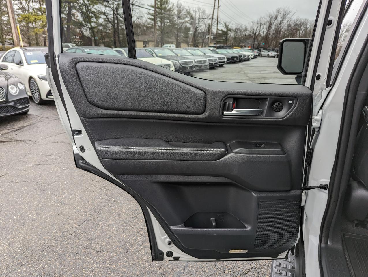 Toyota Land Cruiser 4WD (Natl) 2024