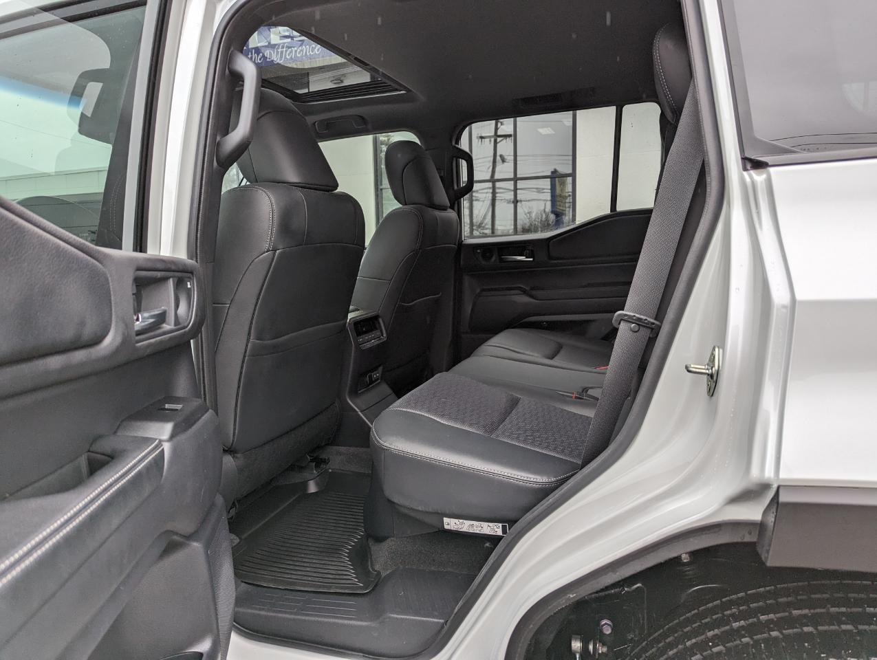 Toyota Land Cruiser 4WD (Natl) 2024