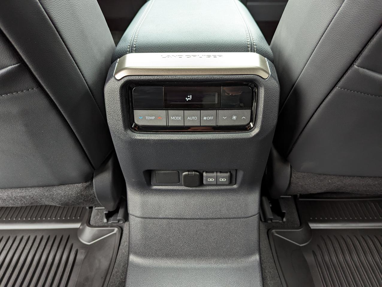 Toyota Land Cruiser 4WD (Natl) 2024