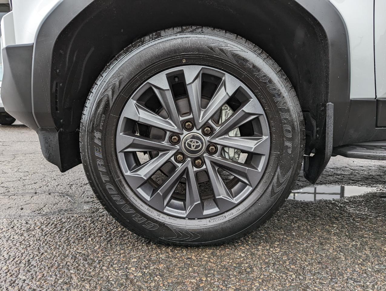 Toyota Land Cruiser 4WD (Natl) 2024