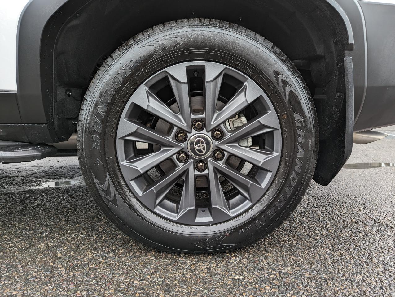 Toyota Land Cruiser 4WD (Natl) 2024