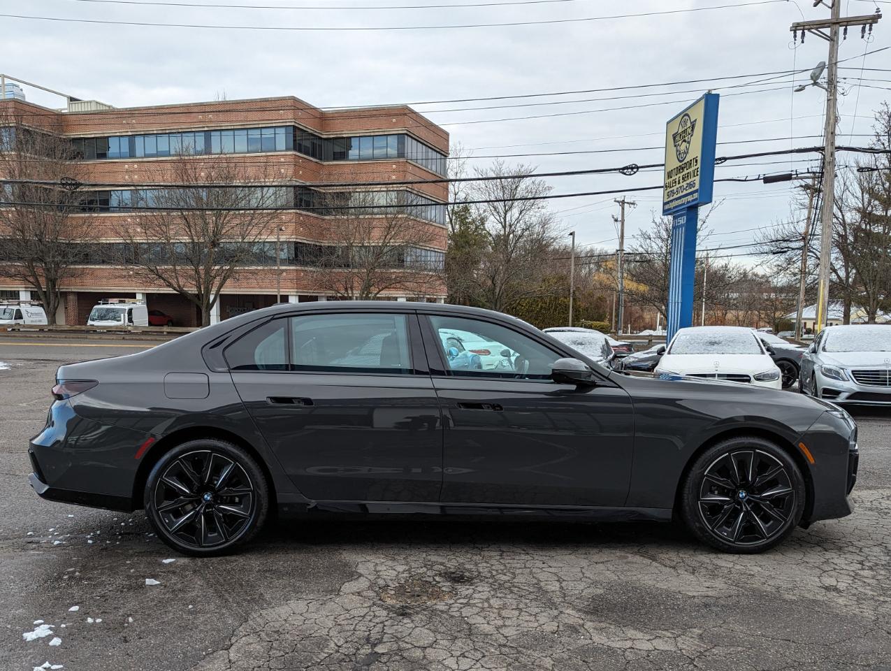 BMW 7 Series 760i xDrive Sedan 2023