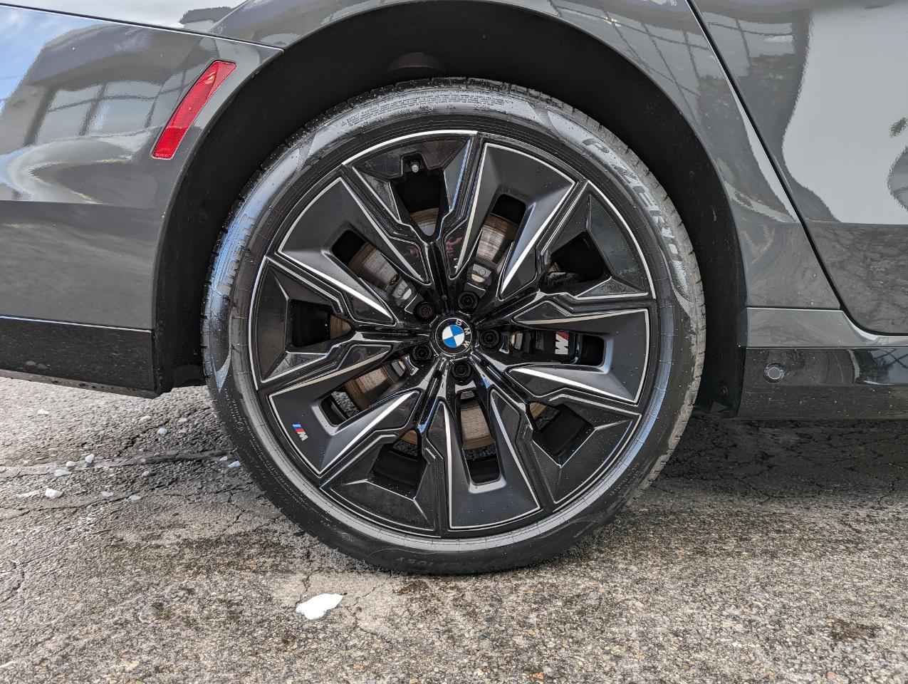 BMW 7 Series 760i xDrive Sedan 2023