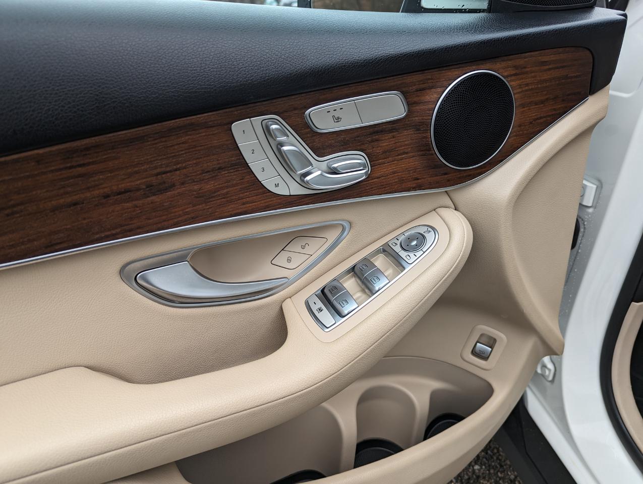 Mercedes-Benz GLC GLC 300 4MATIC SUV 2022