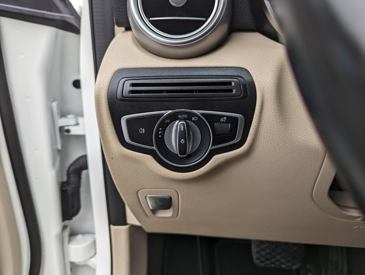 Mercedes-Benz GLC GLC 300 4MATIC SUV 2022