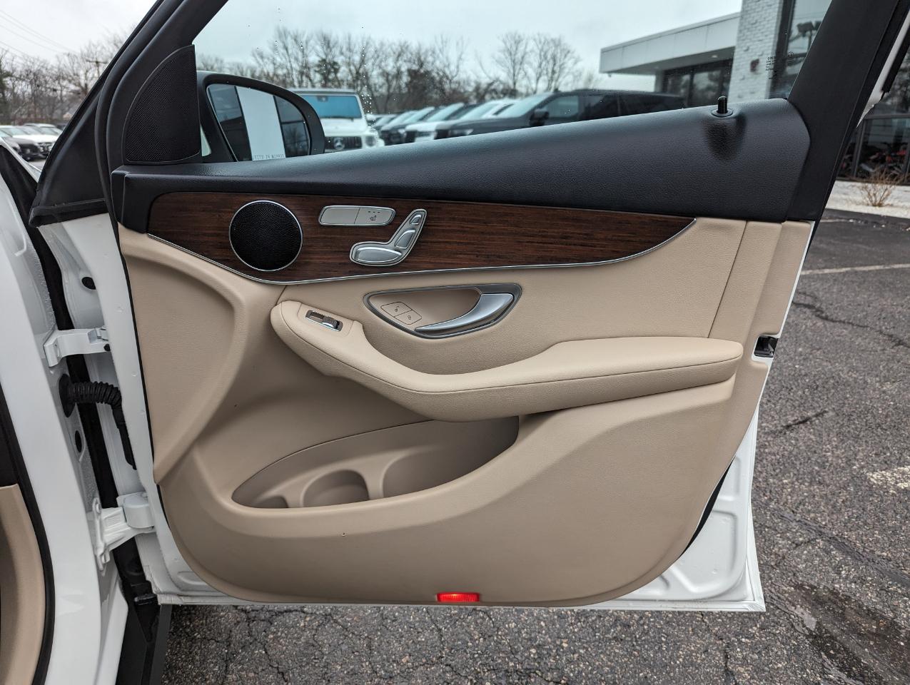 Mercedes-Benz GLC GLC 300 4MATIC SUV 2022