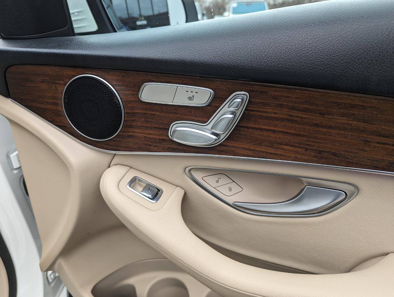 Mercedes-Benz GLC GLC 300 4MATIC SUV 2022