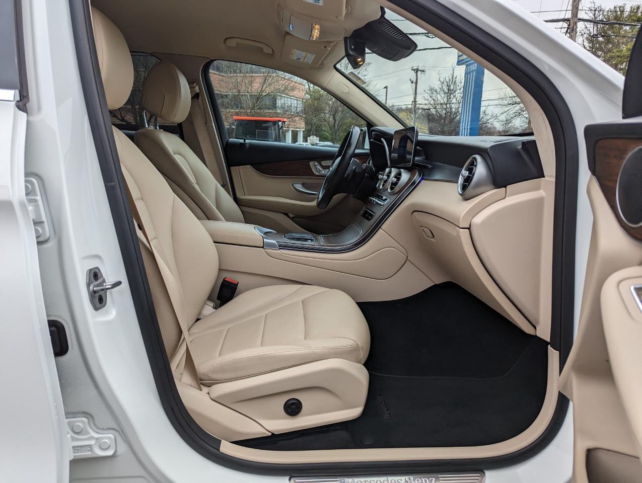 Mercedes-Benz GLC GLC 300 4MATIC SUV 2022