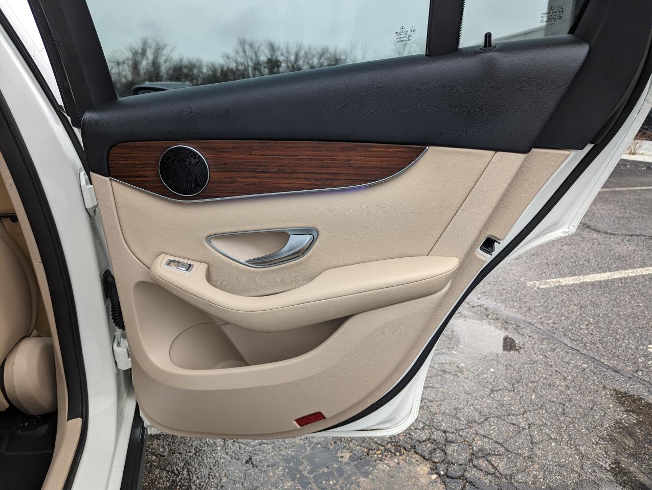 Mercedes-Benz GLC GLC 300 4MATIC SUV 2022