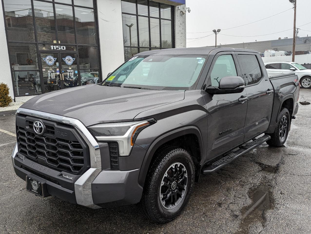 Toyota Tundra 4WD SR5 CrewMax 5.5' Bed (Natl) 2022