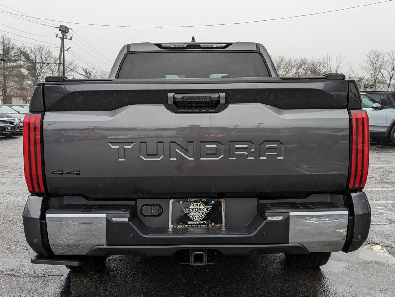 Toyota Tundra 4WD SR5 CrewMax 5.5' Bed (Natl) 2022