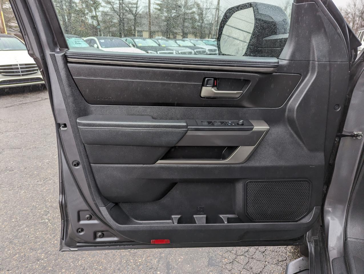 Toyota Tundra 4WD SR5 CrewMax 5.5' Bed (Natl) 2022