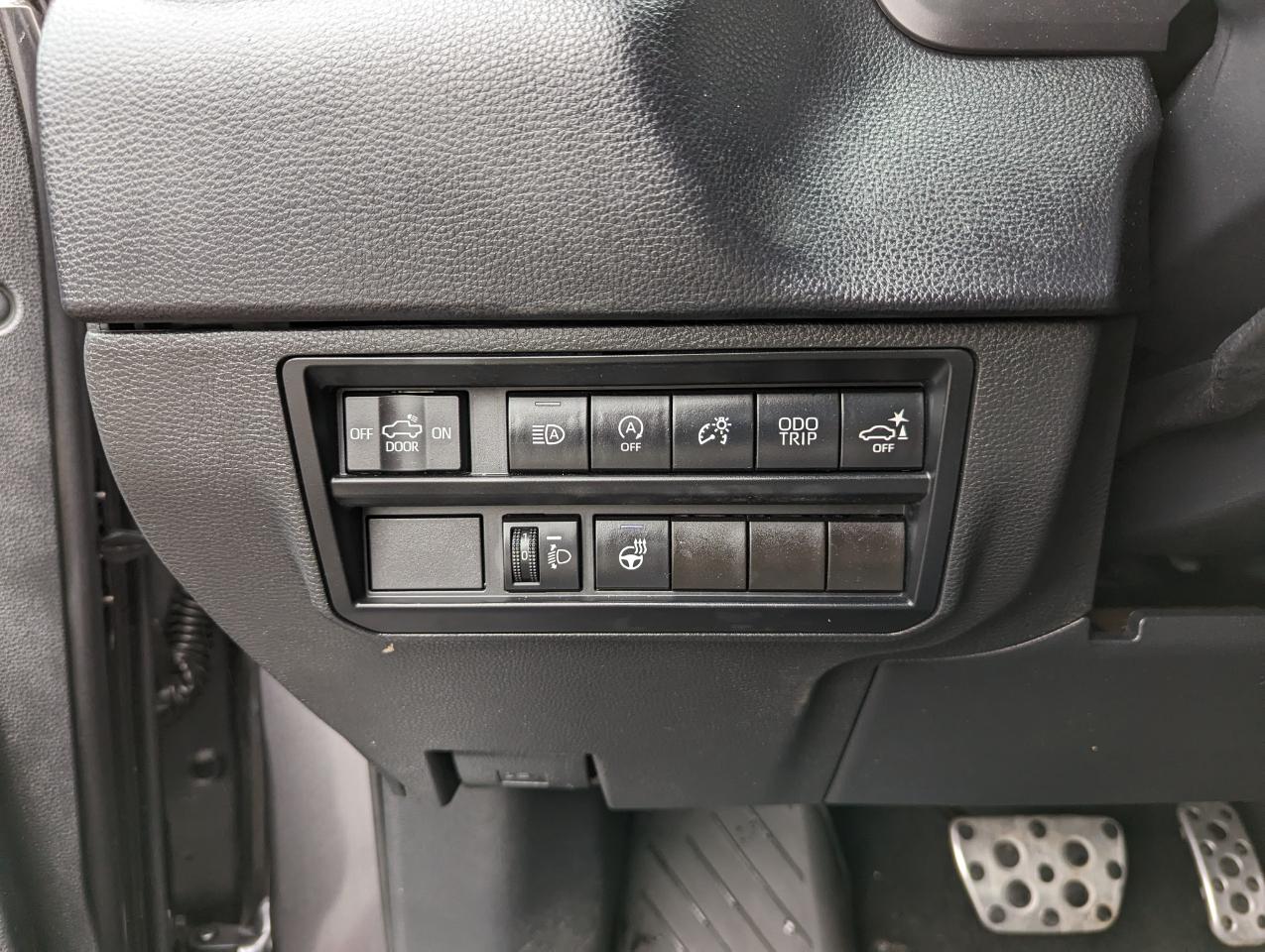 Toyota Tundra 4WD SR5 CrewMax 5.5' Bed (Natl) 2022