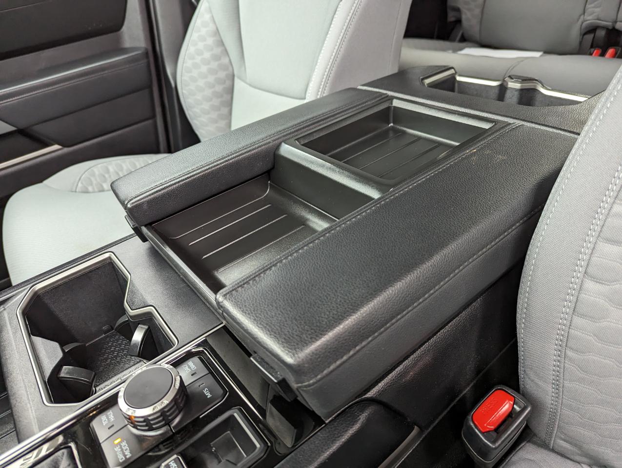 Toyota Tundra 4WD SR5 CrewMax 5.5' Bed (Natl) 2022